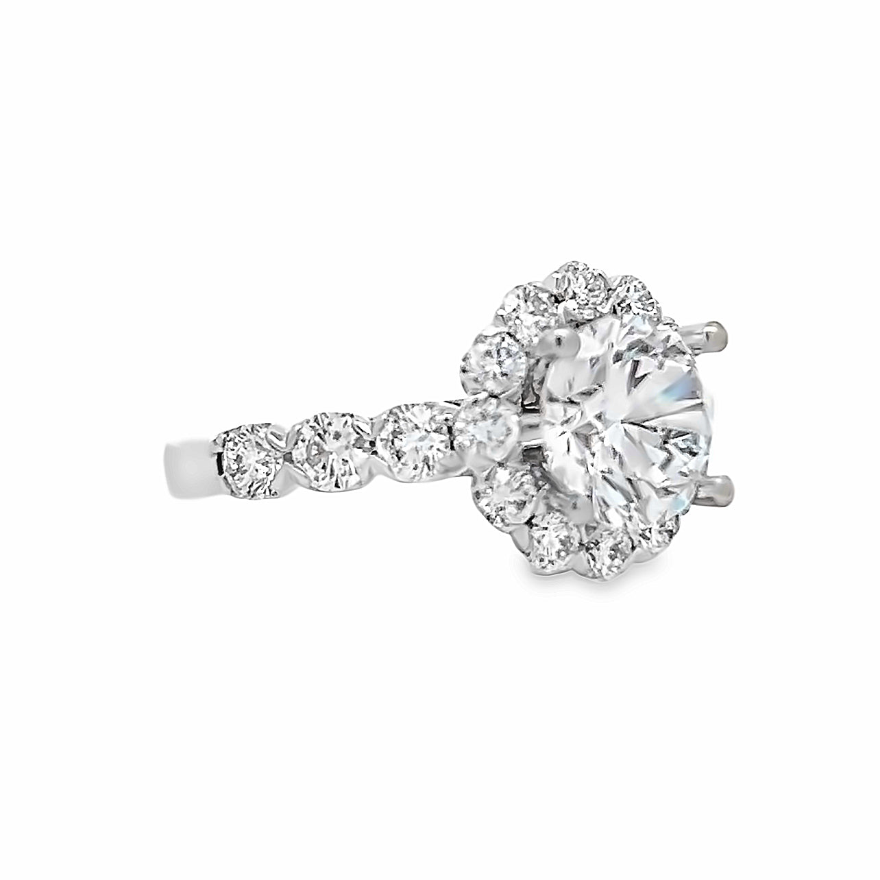 18k White Gold Round Diamond Halo Engagement Ring Setting (1.18ctw.)
