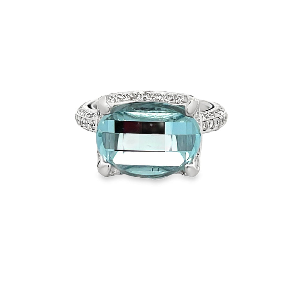 18k White Gold Oval Aquamarine and Round Diamond Prong Set Ring (4.68ct.)