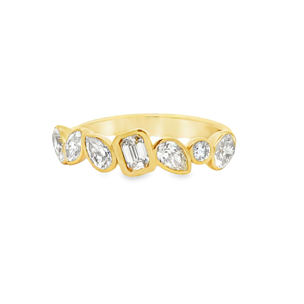 18k Yellow Gold Fancy Cut Yellow and White Diamond Bezel Set Anniversary Band (0.93ctw)