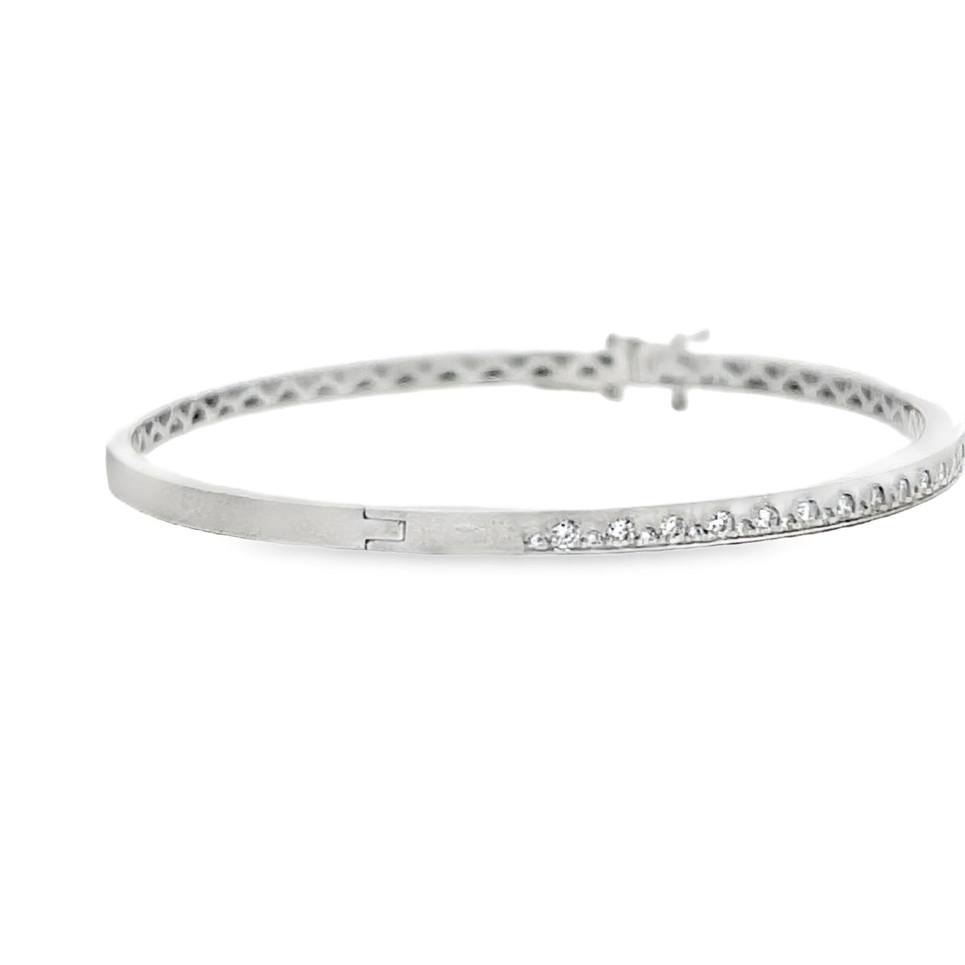 14k White Gold Round Diamond Flush Set Hinged Bangle Bracelet (0.54ctw.)