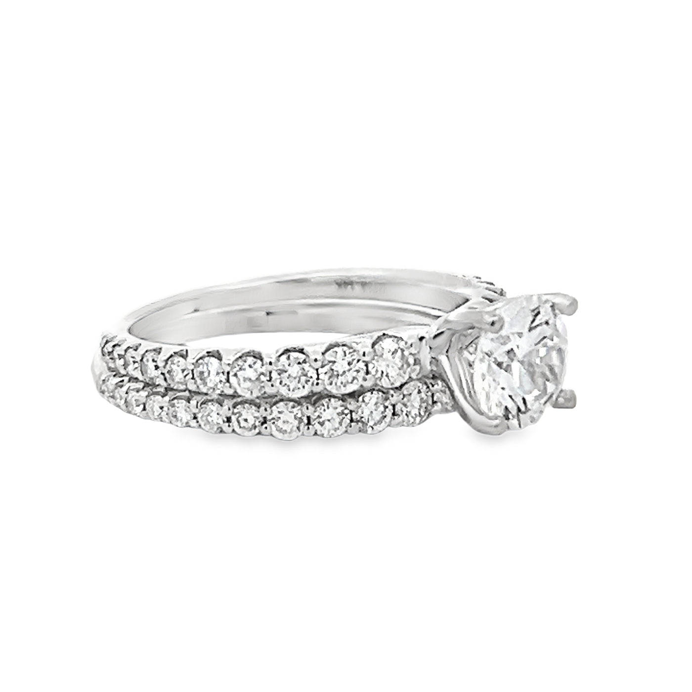 14k White Gold Graduated Round Diamond Shared Prong Bridal Set (0.98ctw)