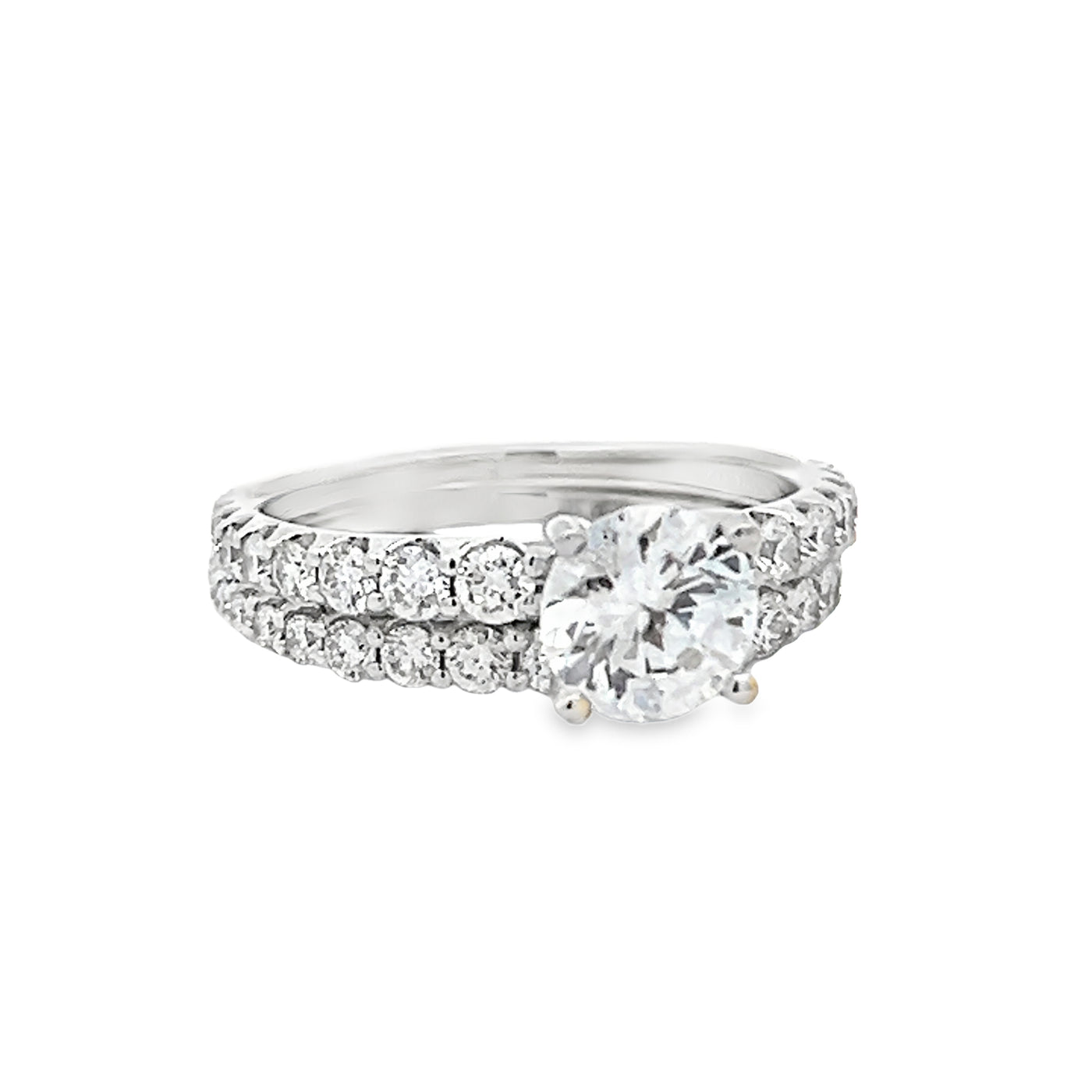 14k White Gold Graduated Round Diamond Shared Prong Bridal Set (0.98ctw)