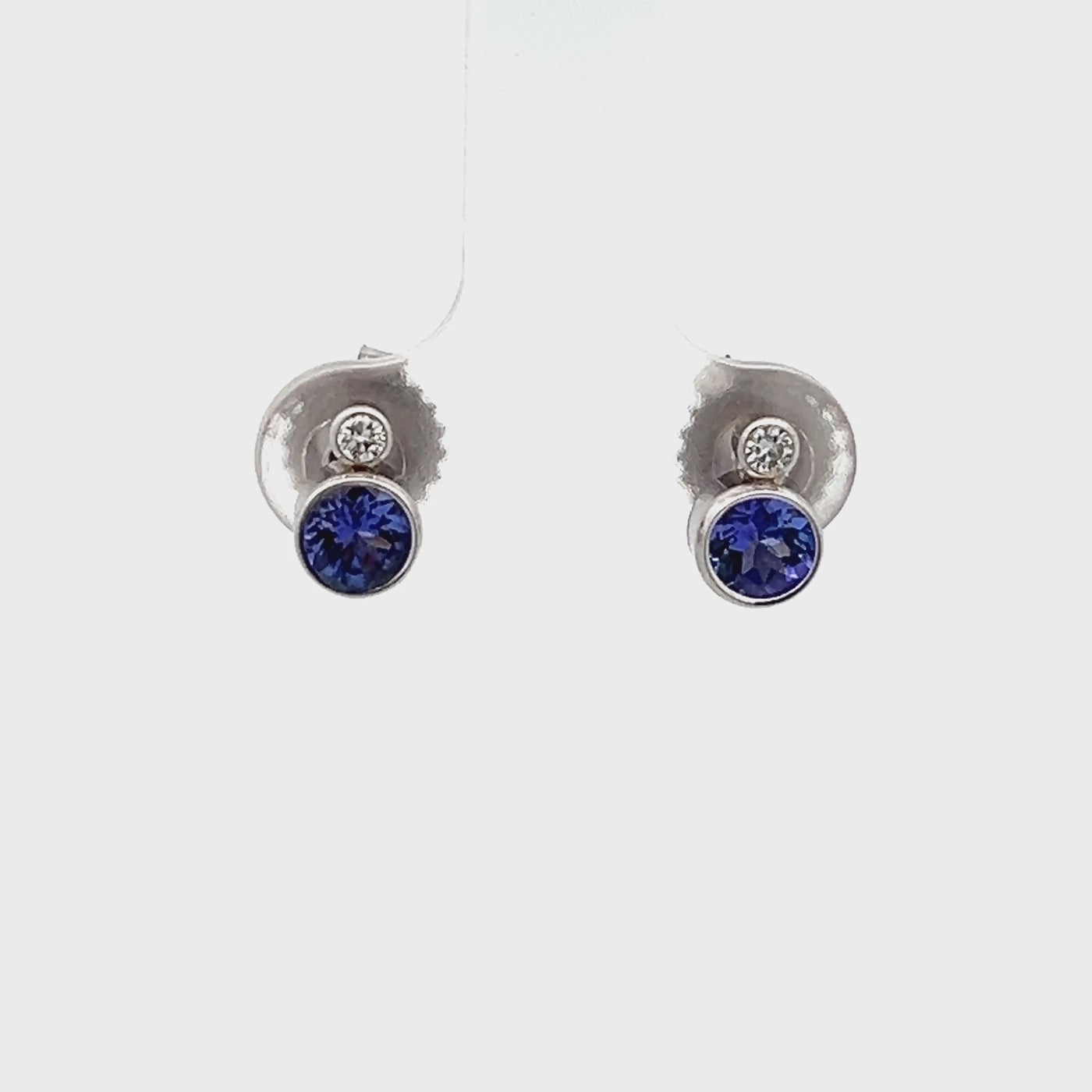 14k White Gold Round Tanzanite and Diamond Bezel Set Earrings (0.80ctw)