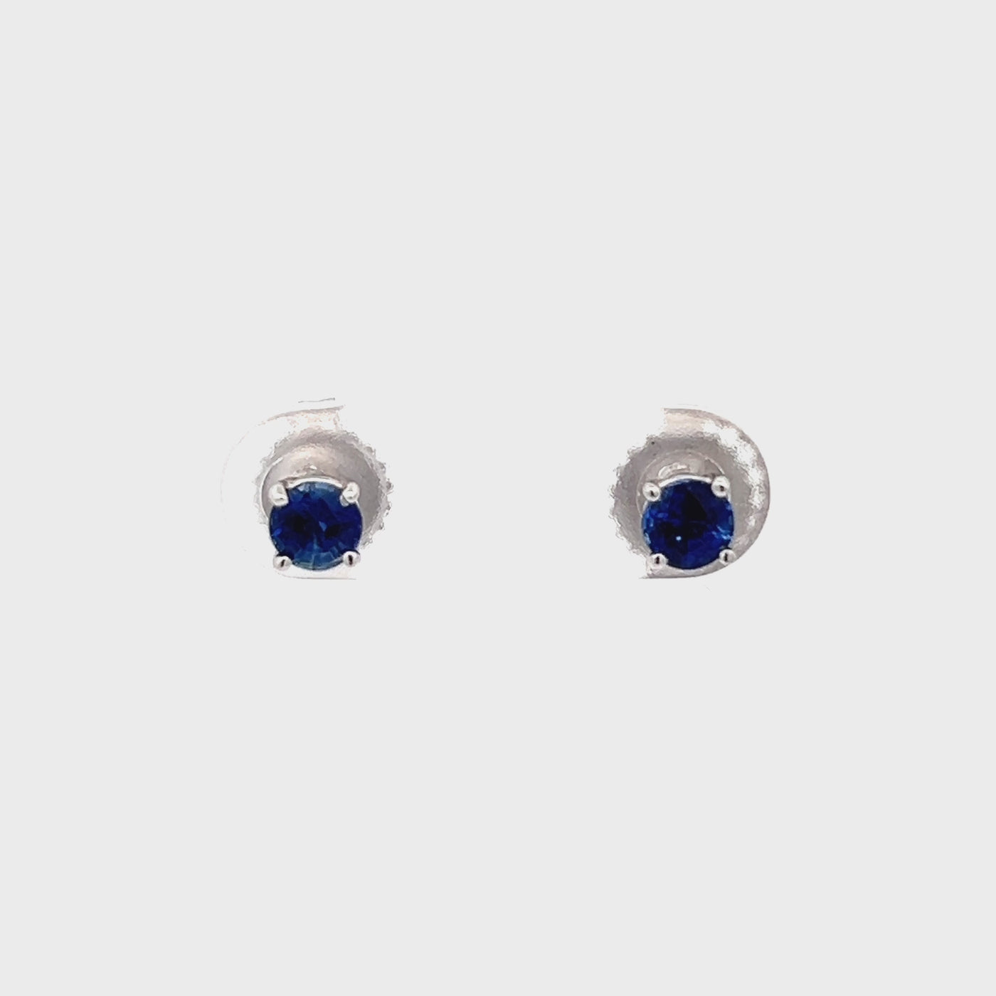 14k White Gold Round Sapphire Prong Set Stud Earrings (0.72ctw.)