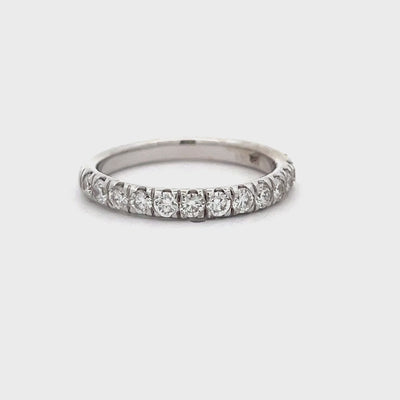 14k White Gold Round Diamond Shared Prong Anniversary Band (0.65ctw.)