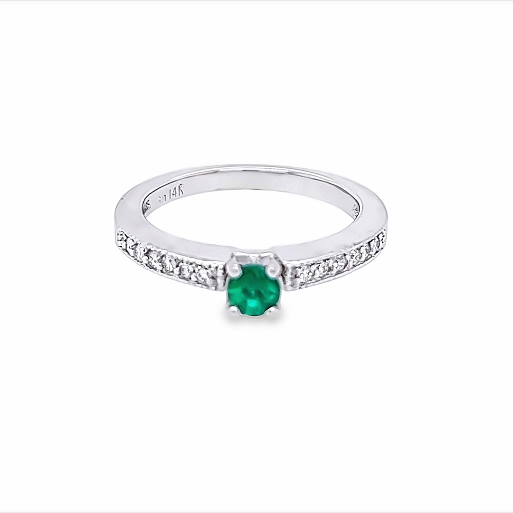 14k White Gold Round Emerald and Diamond Ring (0.30ct.)